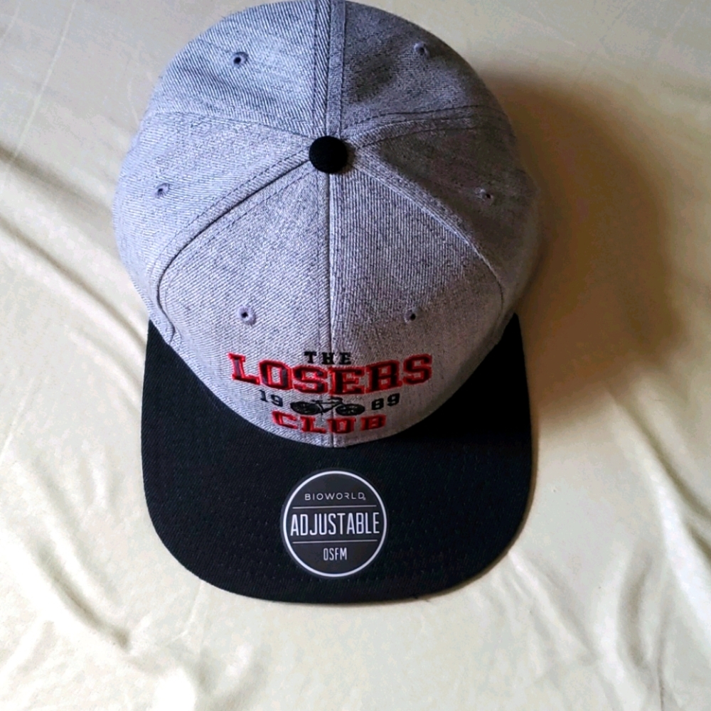 Adjustable 'IT' Cap